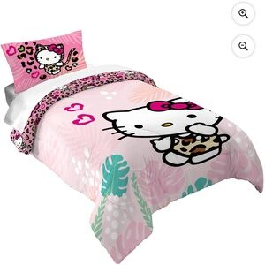 Hello Kitty Kids 2 Piece Pink Reversible Comforter and Pillowcase set, TWIN